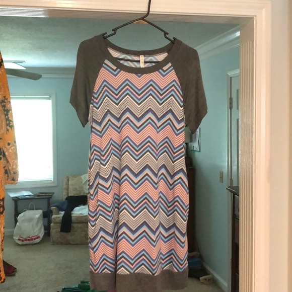 Dress - Picture 2 of 4